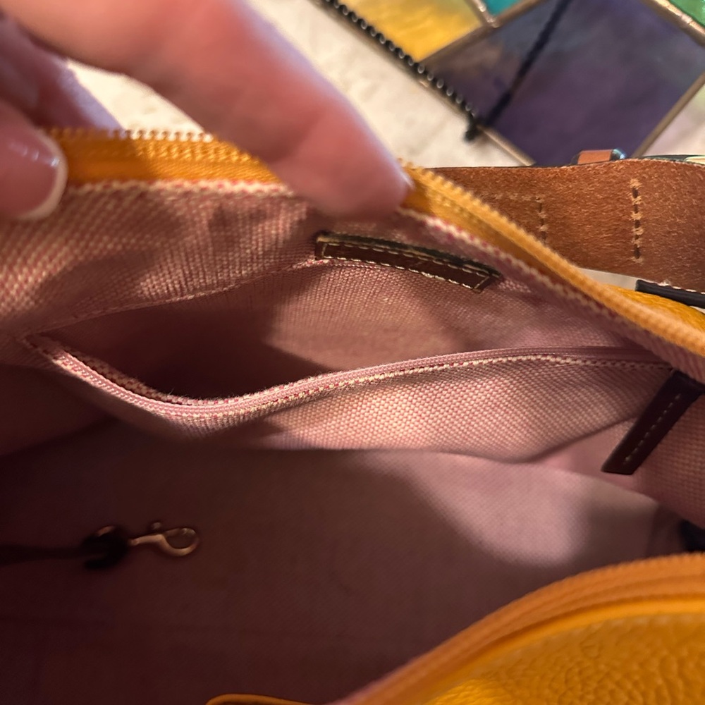 Dooney & Bourke Mustard Yellow Leather Shoulder Bag - like new! - Picture 10 of 13